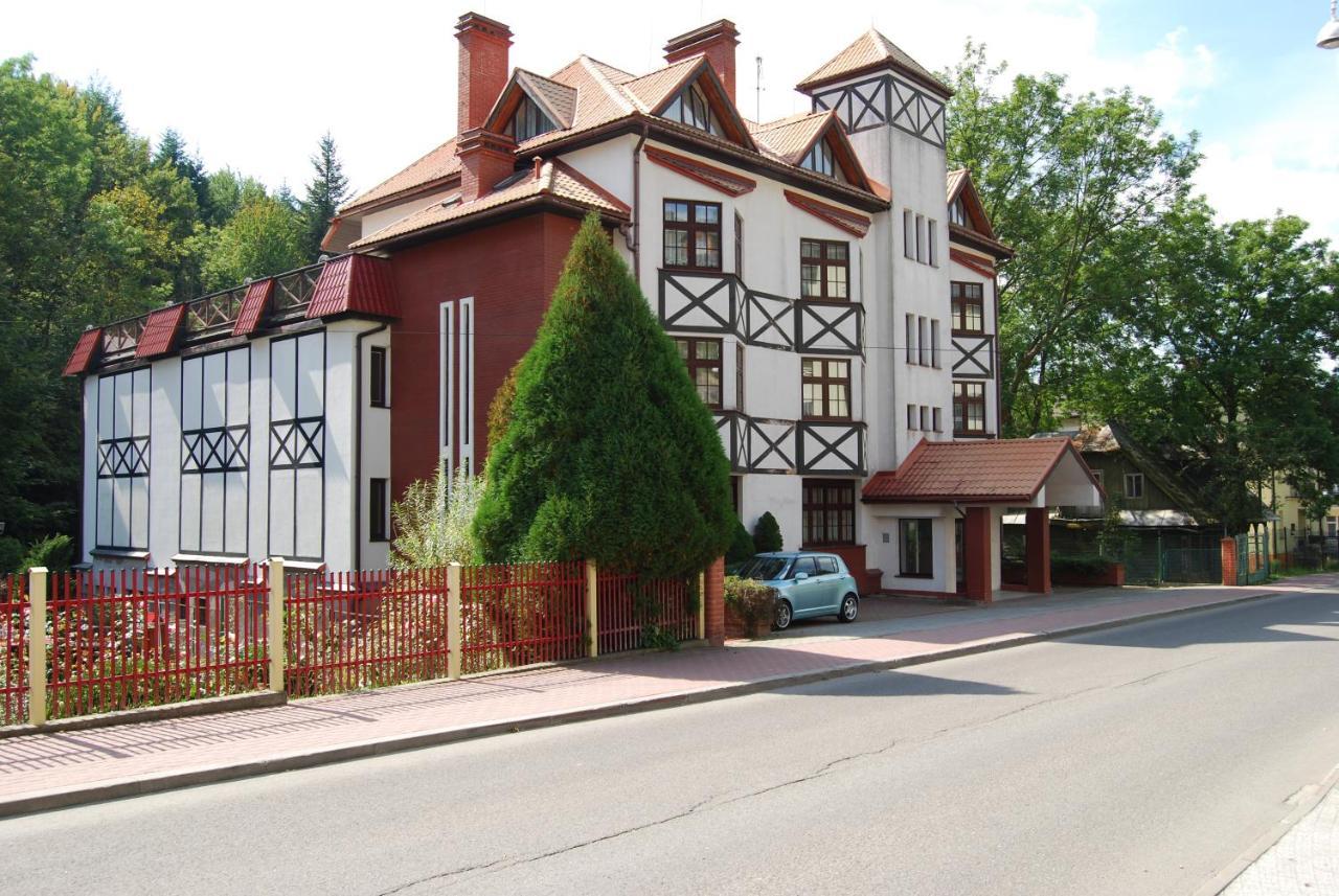 Hotel FAMILIJNY Ośrodek Wypoczynkowo - Rehabilitacyjny Krynica Zdrój Zewnętrze zdjęcie
