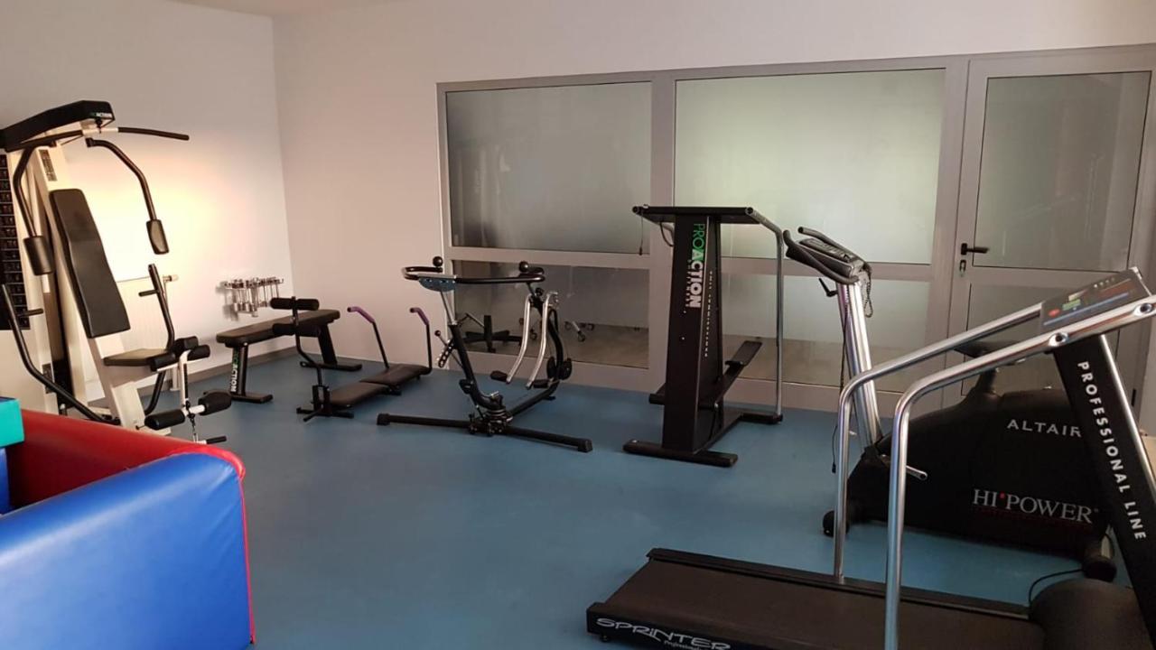 Hotel FAMILIJNY Ośrodek Wypoczynkowo - Rehabilitacyjny Krynica Zdrój Zewnętrze zdjęcie