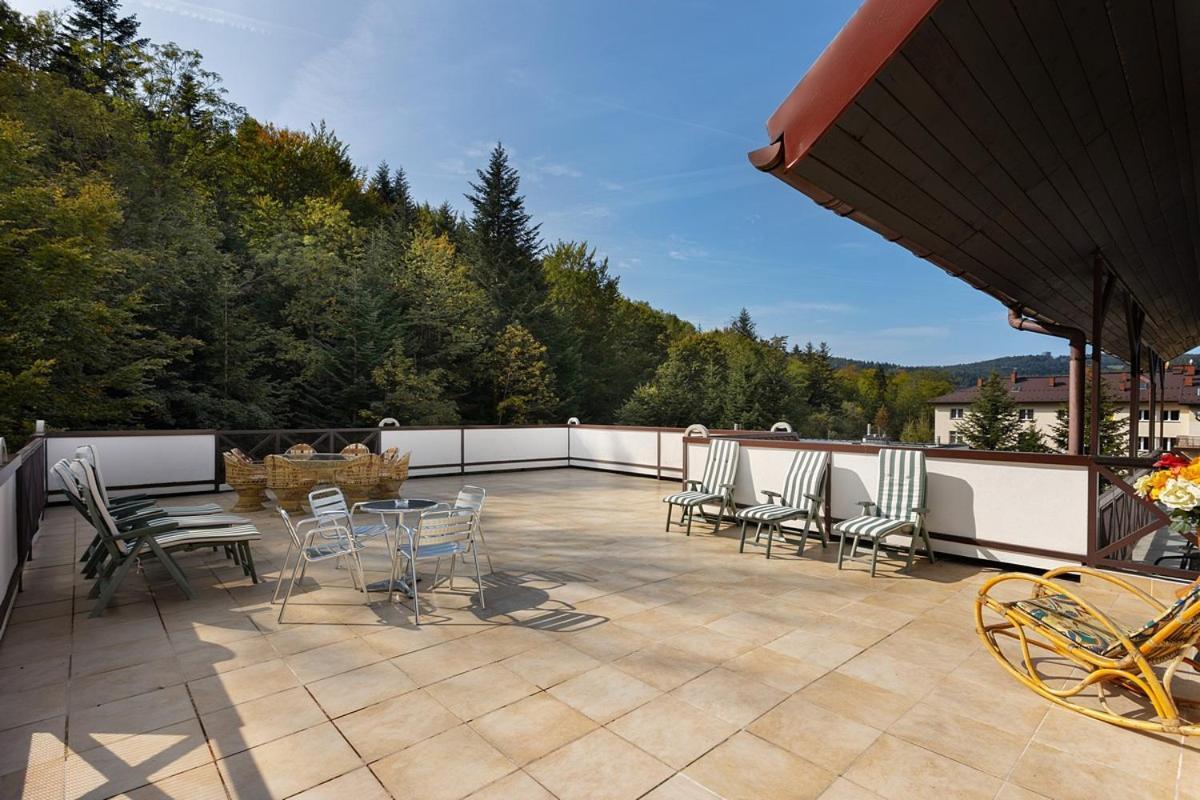 Hotel FAMILIJNY Ośrodek Wypoczynkowo - Rehabilitacyjny Krynica Zdrój Zewnętrze zdjęcie