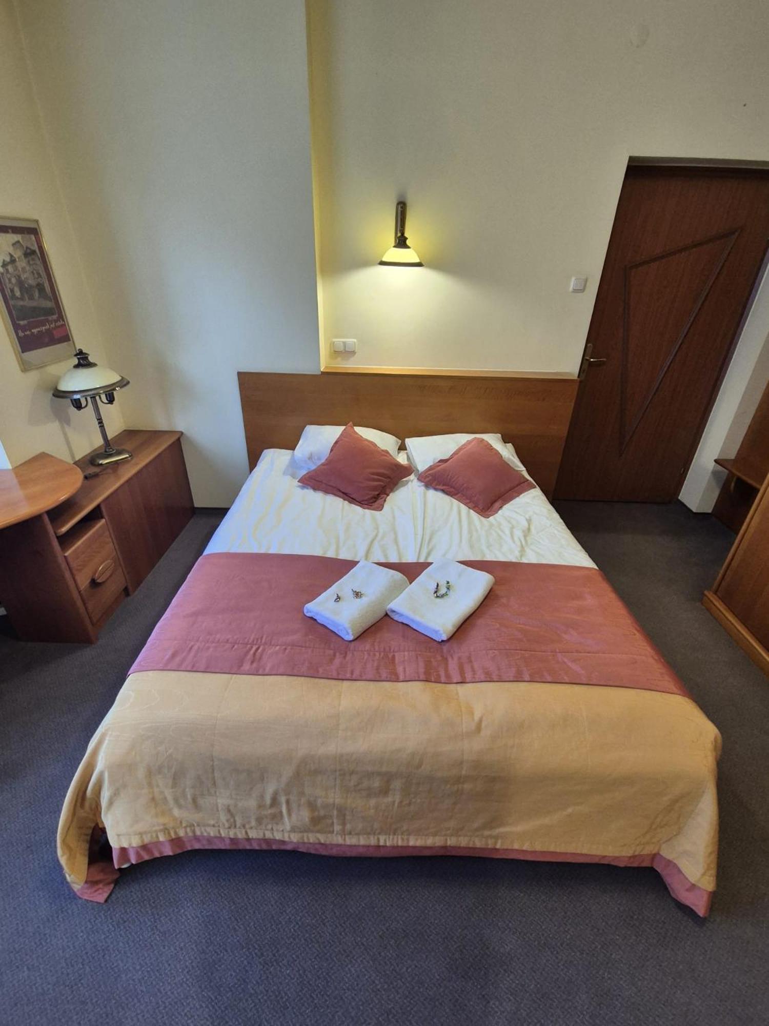Hotel FAMILIJNY Ośrodek Wypoczynkowo - Rehabilitacyjny Krynica Zdrój Zewnętrze zdjęcie