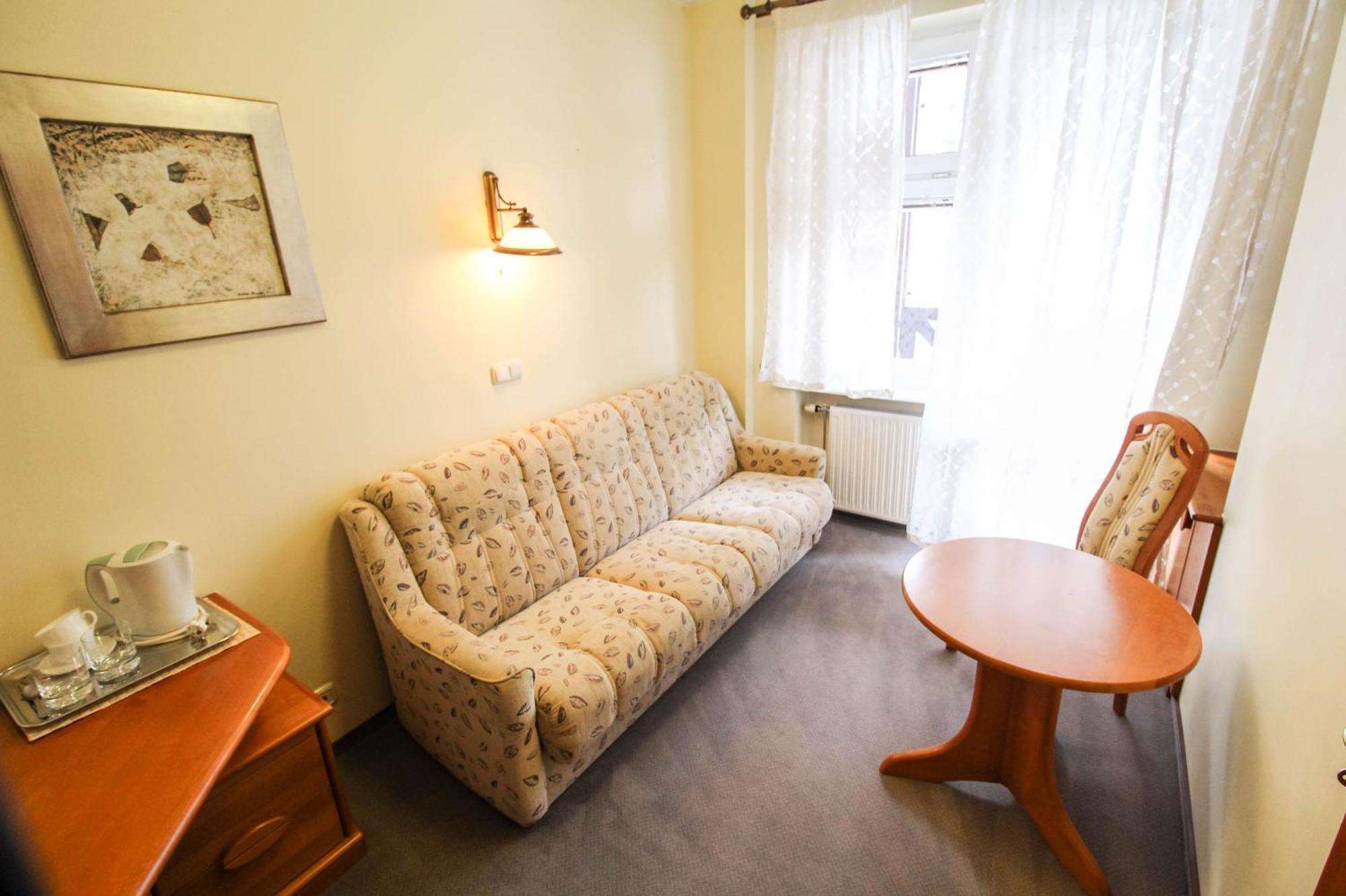 Hotel FAMILIJNY Ośrodek Wypoczynkowo - Rehabilitacyjny Krynica Zdrój Zewnętrze zdjęcie