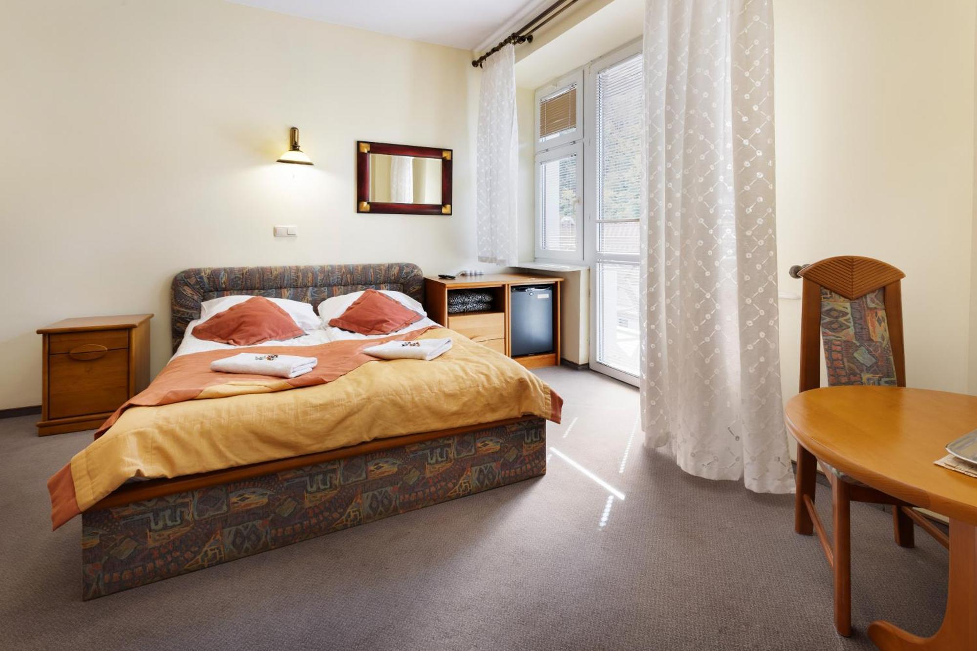 Hotel FAMILIJNY Ośrodek Wypoczynkowo - Rehabilitacyjny Krynica Zdrój Zewnętrze zdjęcie