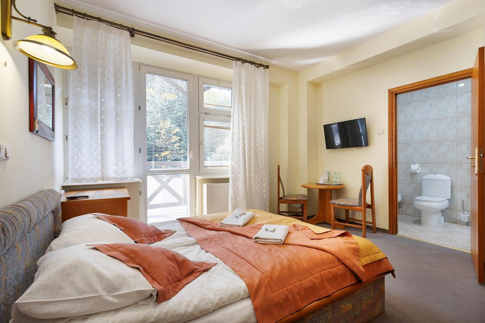 Hotel FAMILIJNY Ośrodek Wypoczynkowo - Rehabilitacyjny Krynica Zdrój Zewnętrze zdjęcie
