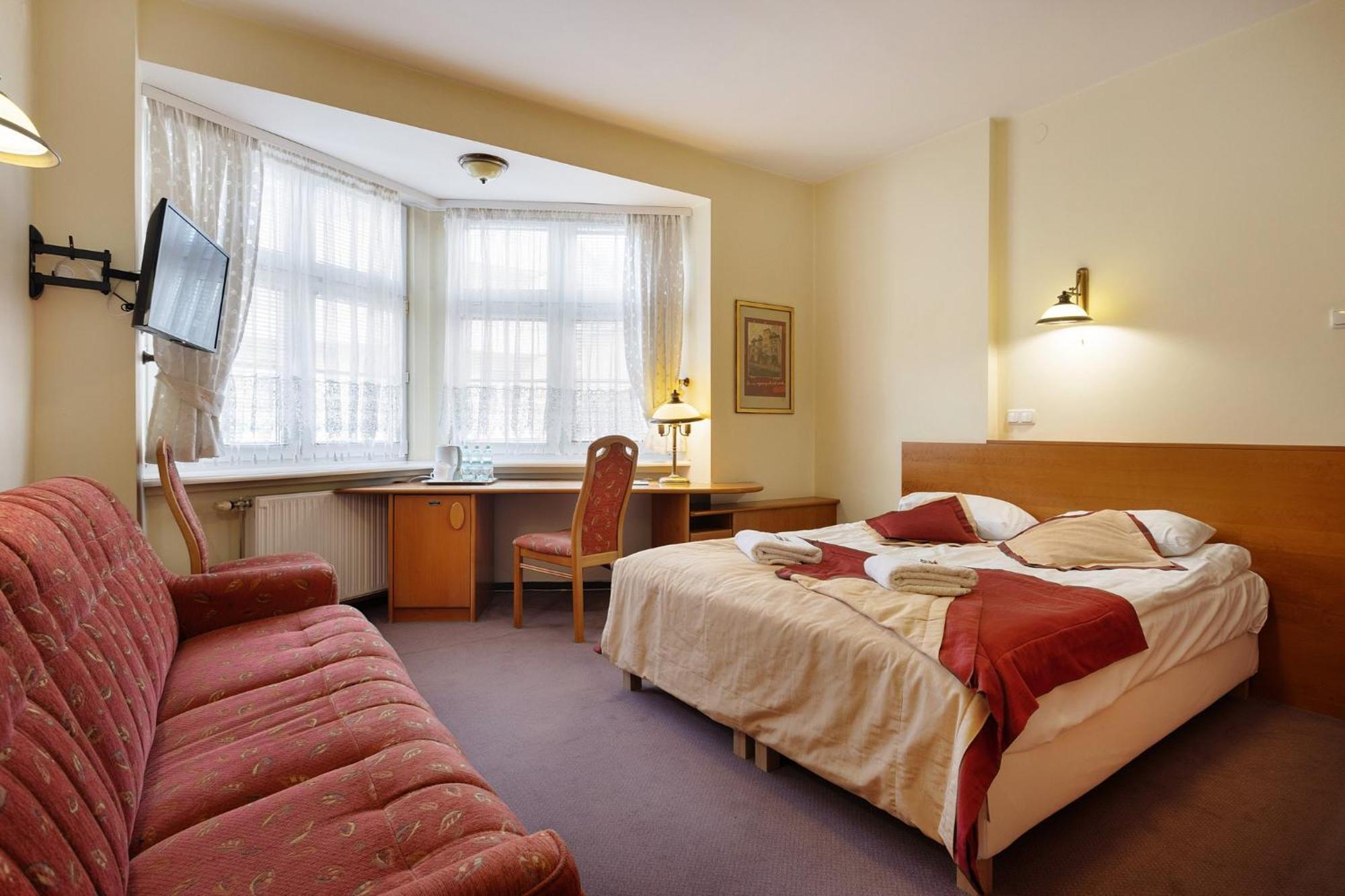 Hotel FAMILIJNY Ośrodek Wypoczynkowo - Rehabilitacyjny Krynica Zdrój Zewnętrze zdjęcie
