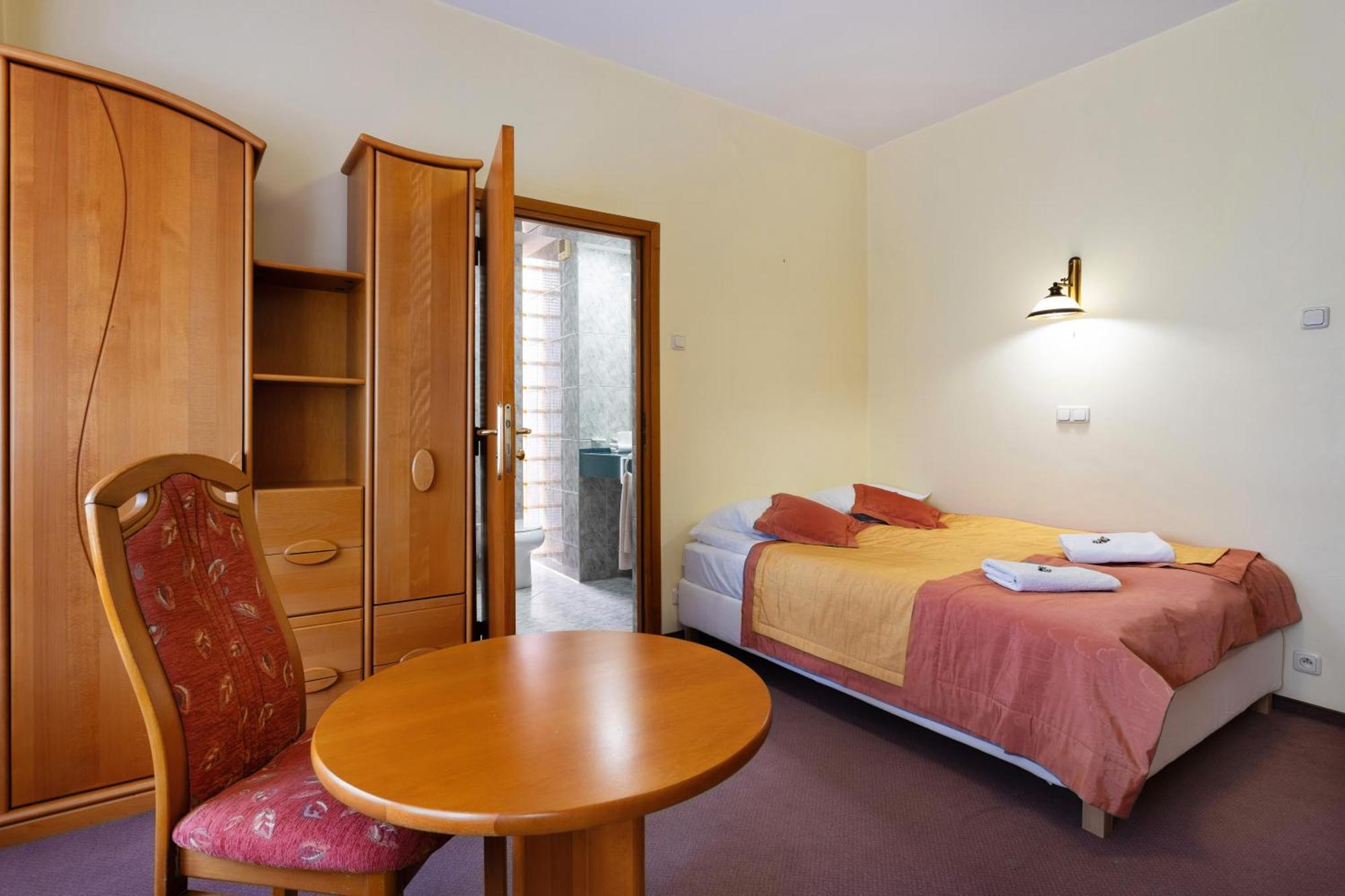 Hotel FAMILIJNY Ośrodek Wypoczynkowo - Rehabilitacyjny Krynica Zdrój Zewnętrze zdjęcie