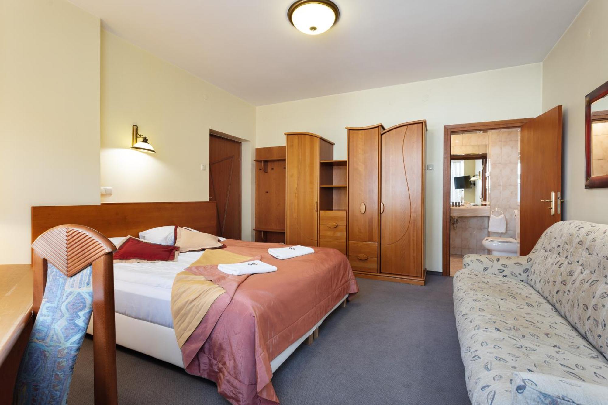 Hotel FAMILIJNY Ośrodek Wypoczynkowo - Rehabilitacyjny Krynica Zdrój Zewnętrze zdjęcie