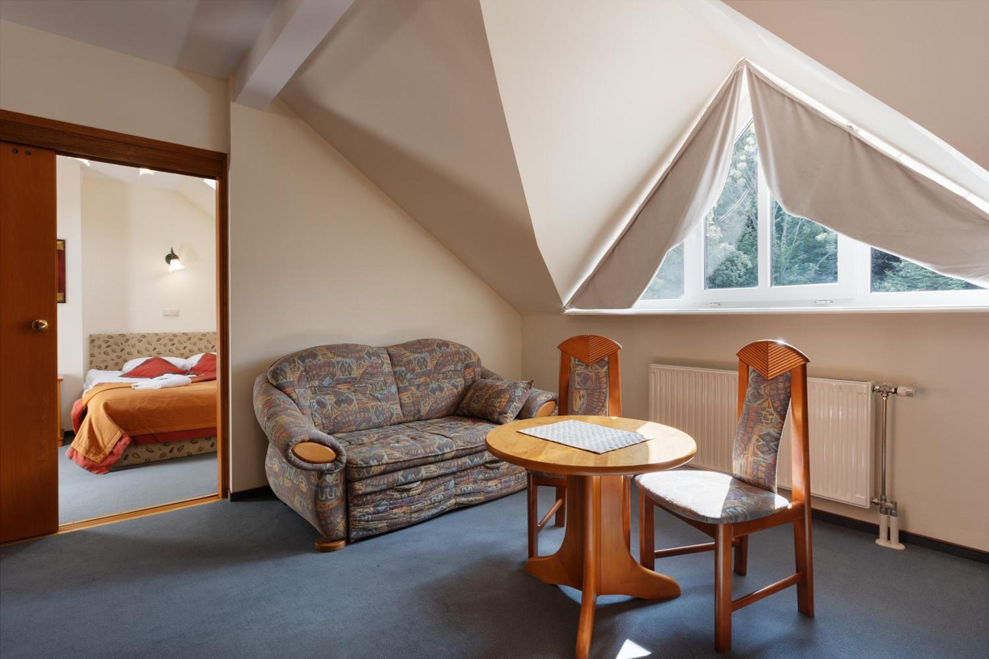 Hotel FAMILIJNY Ośrodek Wypoczynkowo - Rehabilitacyjny Krynica Zdrój Zewnętrze zdjęcie